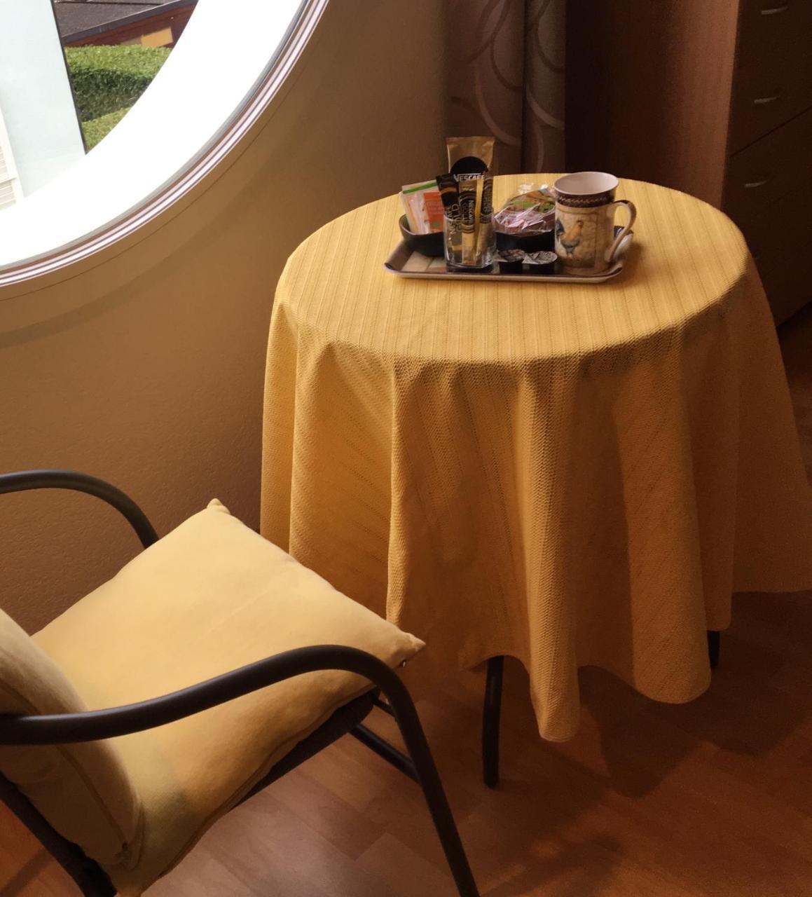 Queen Guest Room Mont-sur-Rolle Экстерьер фото